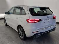 Pogled od pozadi levo