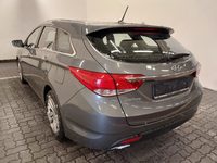 Pogled od pozadi levo