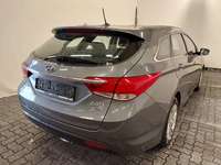 Pogled od pozadi desno