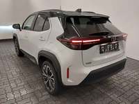 Pogled od pozadi levo