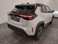 Pogled od pozadi desno