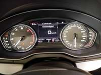 Pohled na přístrojovou desku