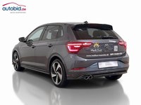 Вид сзади слева