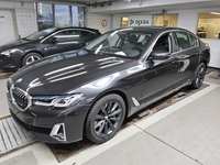 Вид спереди слева