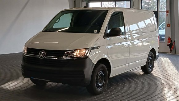 Вид спереди слева