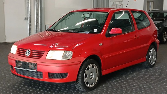 Вид спереди слева