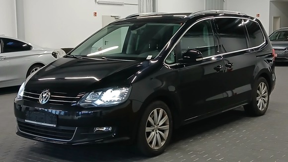 Вид спереди слева