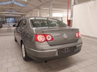 Вид сзади слева