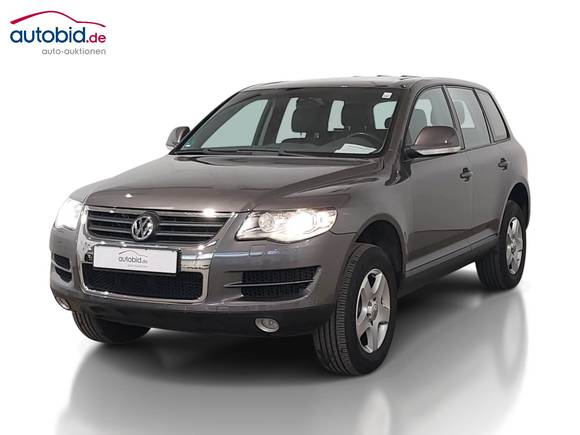 Вид спереди слева