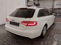 Pogled od pozadi desno