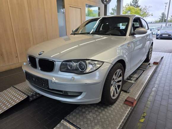 Вид спереди слева