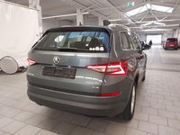 Widok z tyłu po stronie prawej