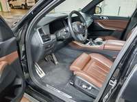 Вид на салон