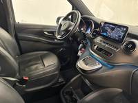 Вид на салон