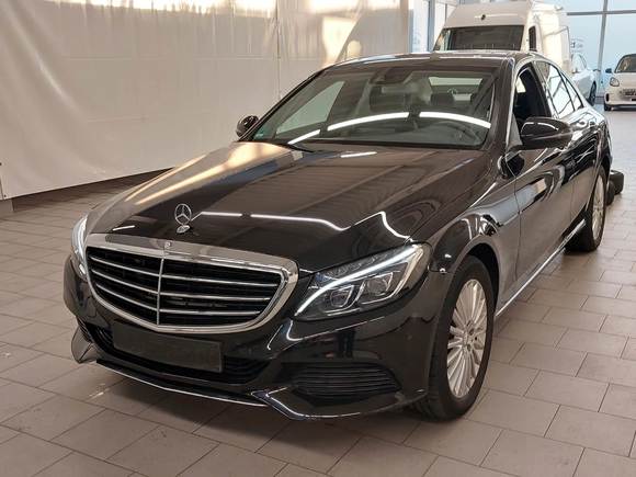 Вид спереди слева