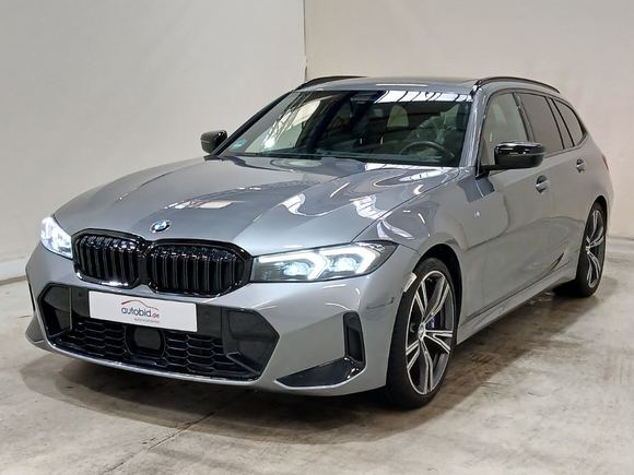 Skats no kreisās puses priekšā