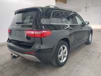 Pogled od pozadi desno