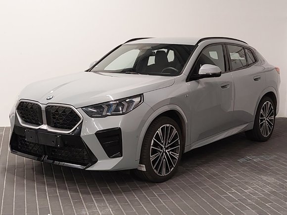 Widok z przodu po stronie lewej