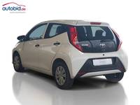 Вид сзади слева