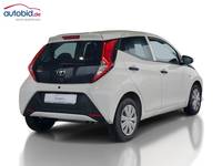 Вид сзади справа