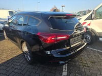 Widok z tyłu po stronie lewej