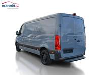 Widok z tyłu po stronie lewej