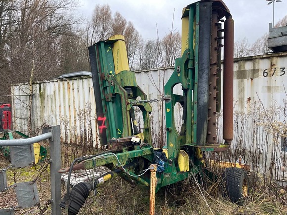 Vista anteriore sinistra