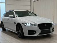 Skats no labās puses priekšā