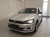 Skats no kreisās puses priekšā