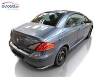 Aanzicht achter rechts