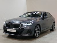 Skats no kreisās puses priekšā