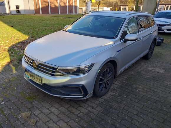 Pogled od napred levo