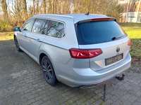 Pogled od pozadi levo