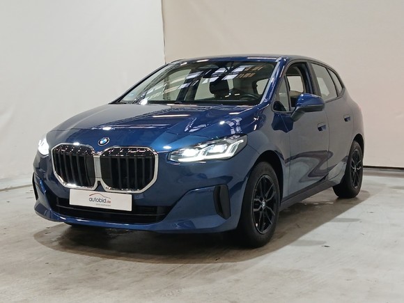 Вид спереди слева