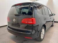 Pogled od pozadi desno