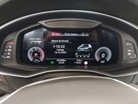 Pohled na přístrojovou desku