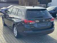 Вид сзади слева