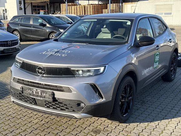 Вид спереди слева