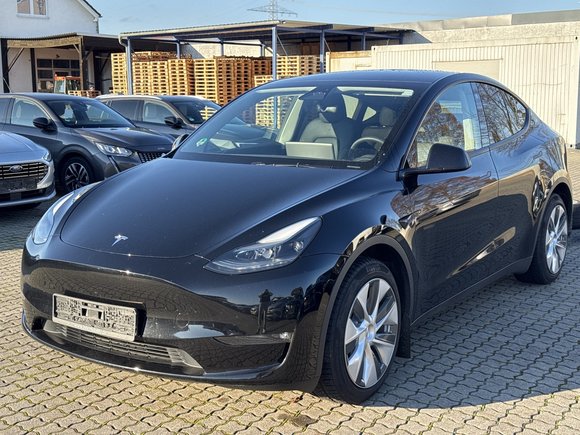 Вид спереди слева