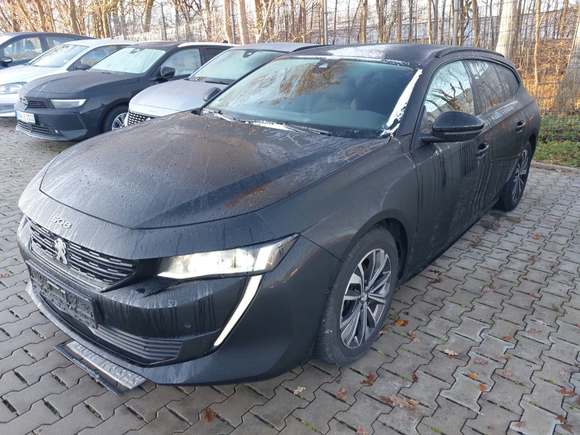 Widok z przodu po stronie lewej