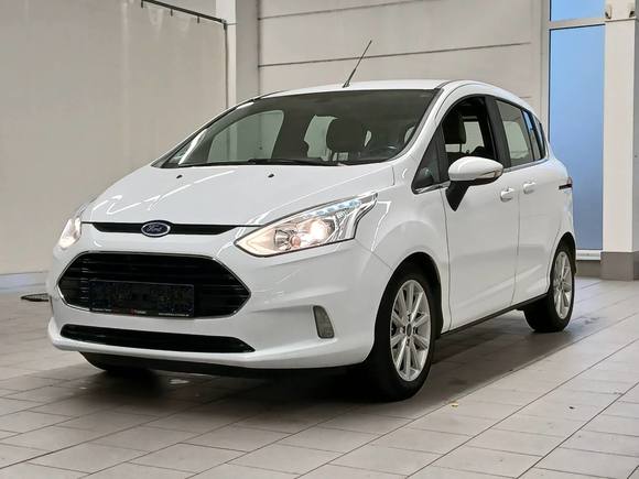 Вид спереди слева