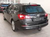 Widok z tyłu po stronie lewej