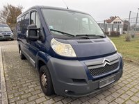 Вид спереди справа