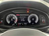 Pohled na přístrojovou desku