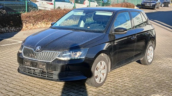 Вид спереди слева