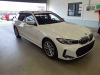 Náhled zpředu zprava