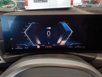 Pohled na přístrojovou desku