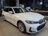 Náhled zpředu zprava