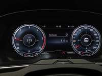 Pohled na přístrojovou desku