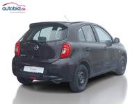 Skats no labās puses aizmugurē